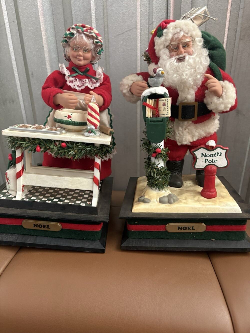 2 Vintage 93’ Musical Holiday Scenes w Lights Santa & Ms Claus Holiday Creations